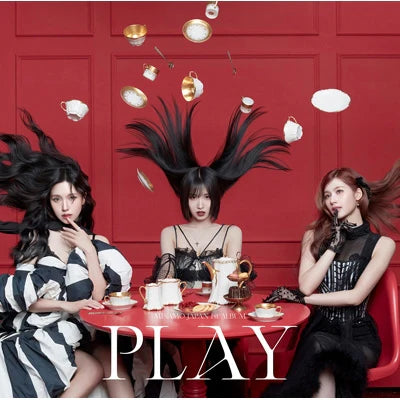 *PRE-ORDER* MISAMO First Japanese Album 'Play'