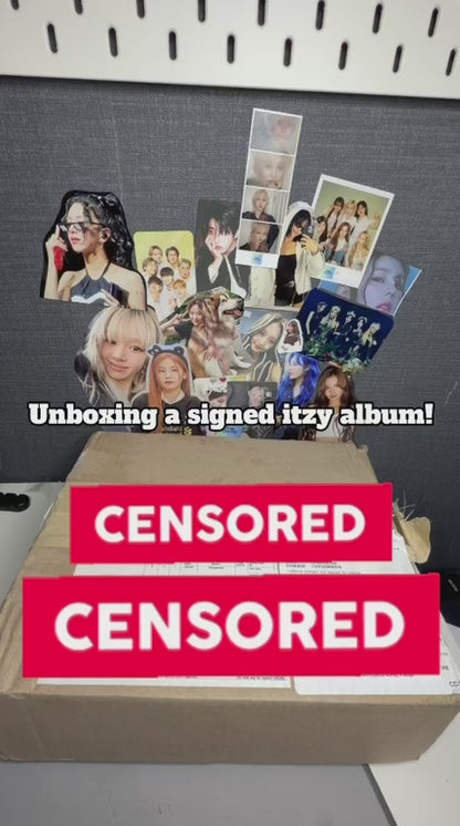 ITZY Motto SIGNED JYP USA STORE EXCLUSIVE (PHOTOBOOK Ver.)